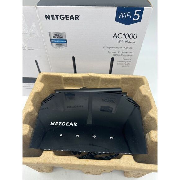 Netgear Quick Start AC 1000 WiFi Router - Picture 4 of 8